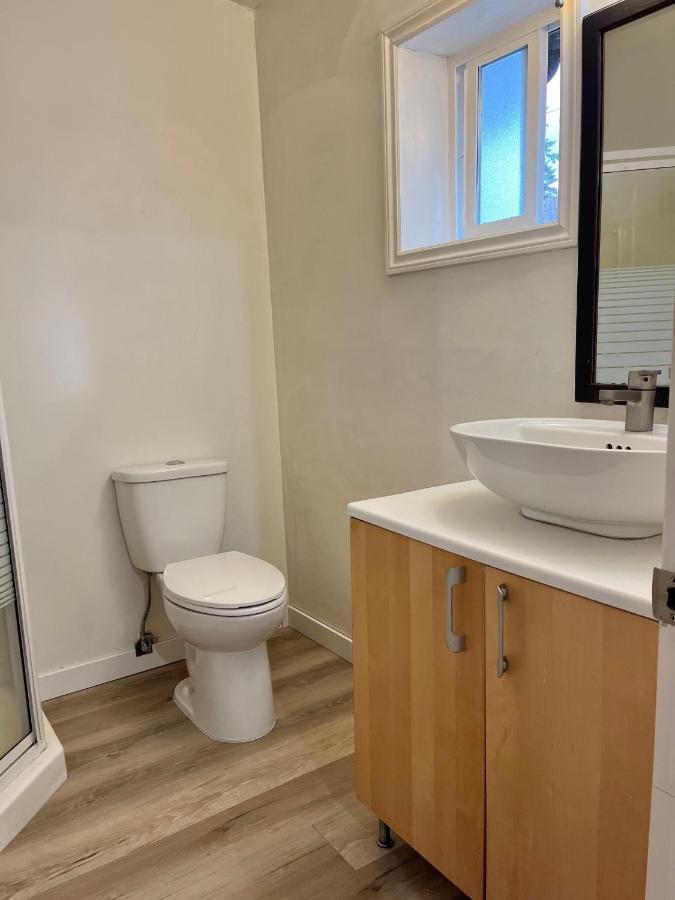 Whole Suite To Yourself At Coquitlam Centre! ポートコキットラム エクステリア 写真